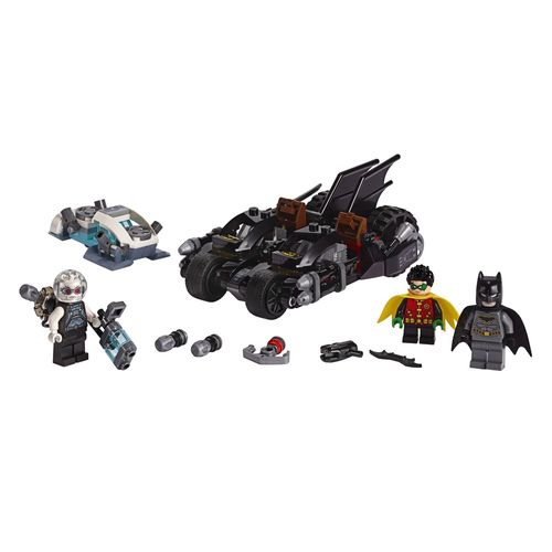LEGO® DC - BatCiclo: Batalha com Senhor Frio
